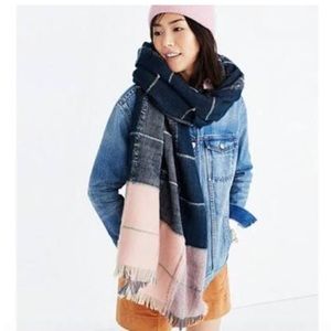 🎉HP🎉 Madewell Blue & Pink Plaid Wool Scarf/Cape